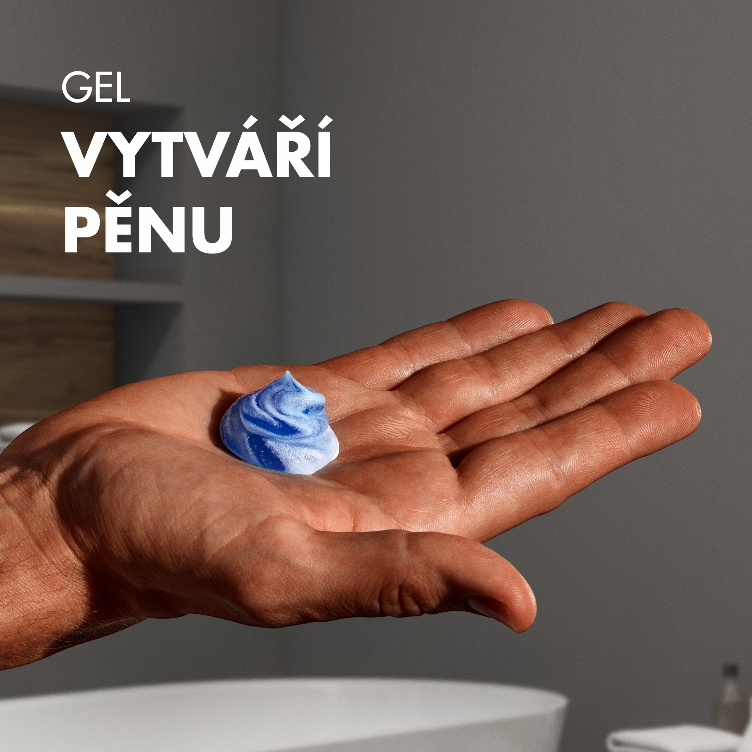 Gillette Fusion Sensitive gel na holení 200 ml